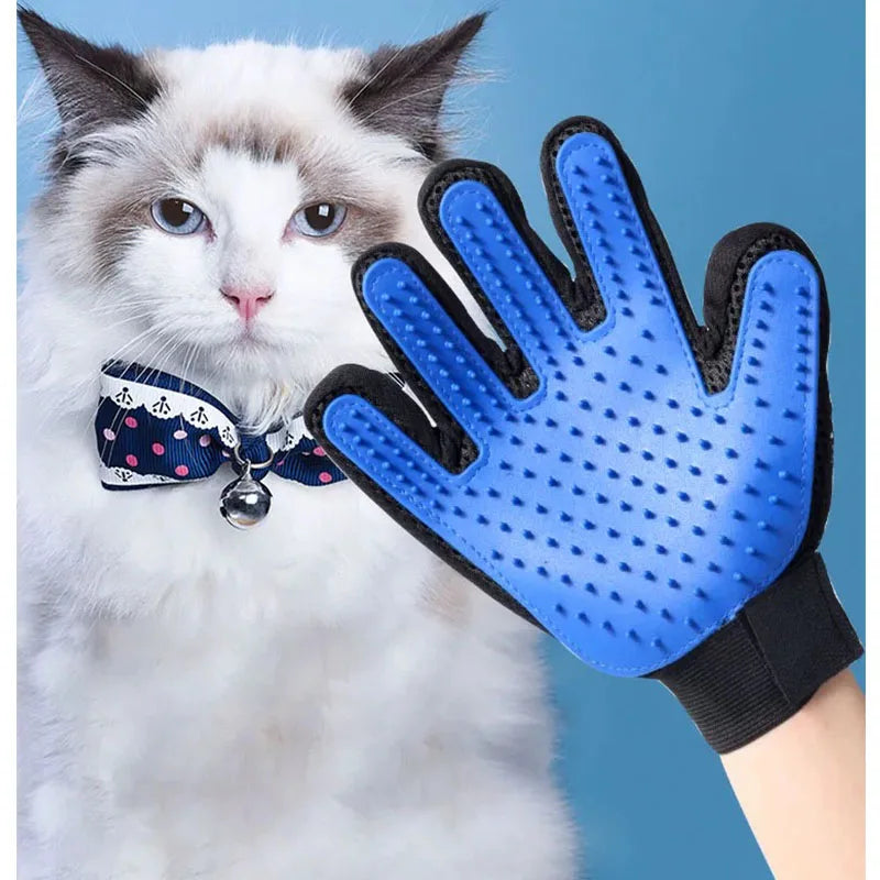 Adjustable strap on the ComVoria pet grooming glove